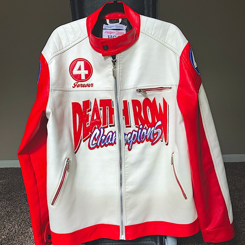 🔥 2XL Leather Coat . White/Red & Blue 🔴⚪️ . Coat is in excellent condition